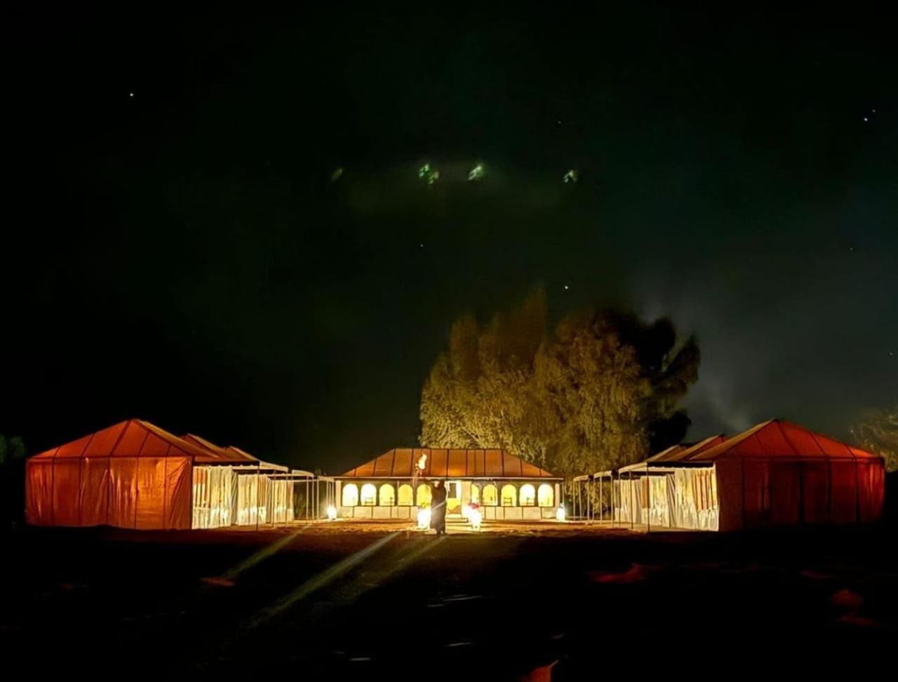 מלון מרזאוגה Unique Sahara Camp מראה חיצוני תמונה
