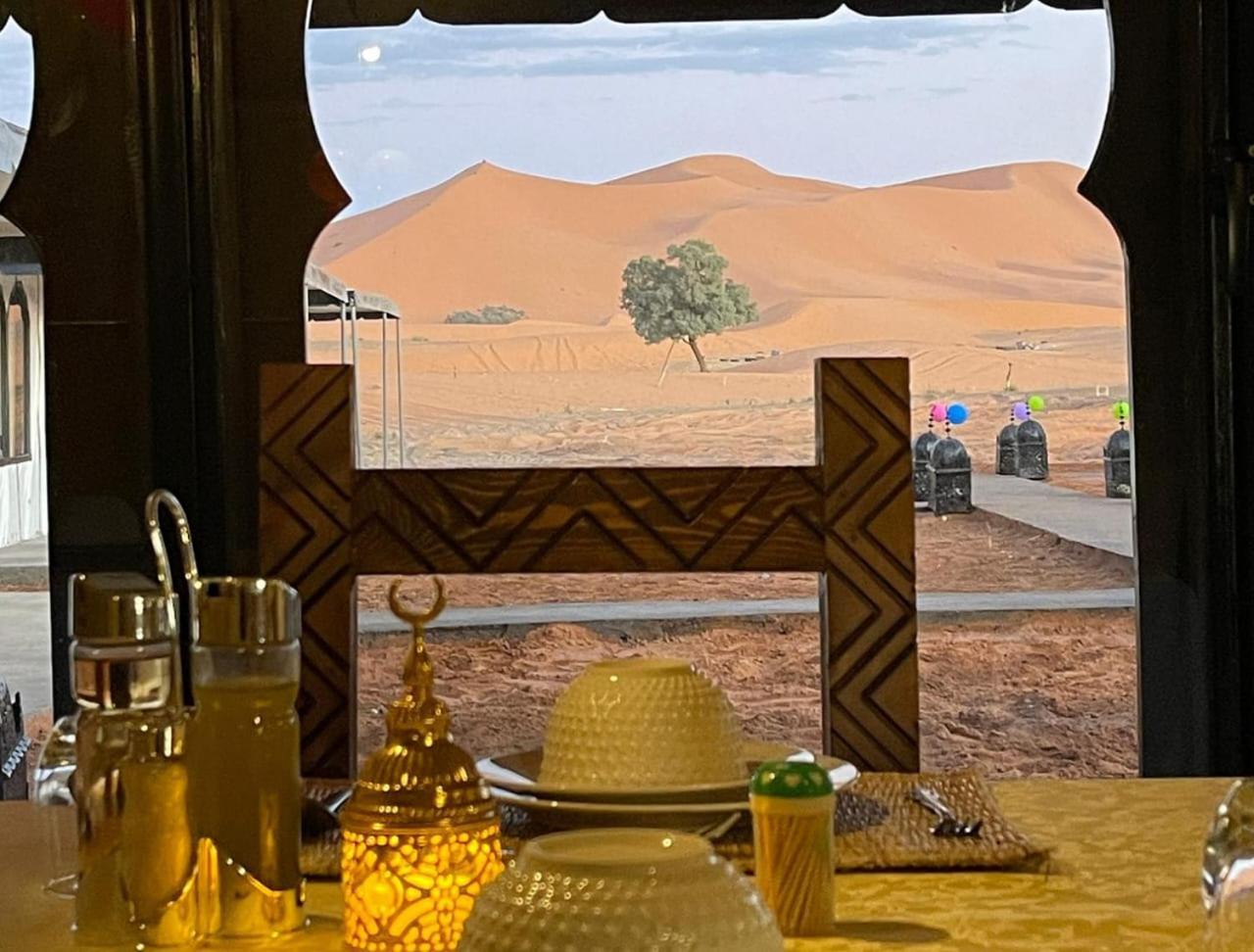 מלון מרזאוגה Unique Sahara Camp מראה חיצוני תמונה
