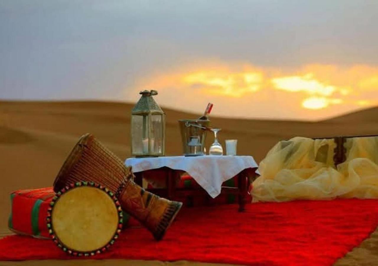 מלון מרזאוגה Unique Sahara Camp מראה חיצוני תמונה